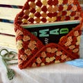Custom Crochet Book Sleeve – Granny Square Book Cover, Handmade Crochet Pouch, Retro Book Protector, Cottagecore Gift for Readers