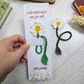 Handmade Crochet Daisy Bookmark, Floral Reading Accessory for Book Lovers, Matching Display Card, Small Gift Idea